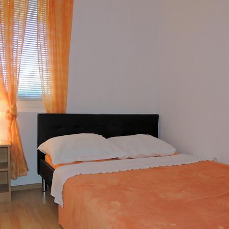 Apartman Husic Pag Town Habitación foto