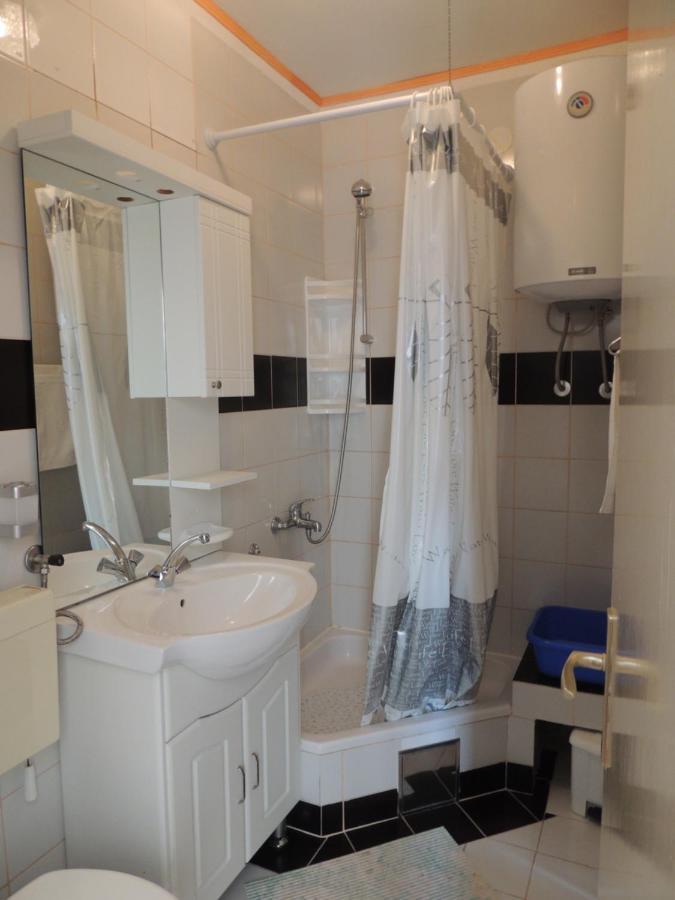 Apartman Husic Pag Town Exterior foto
