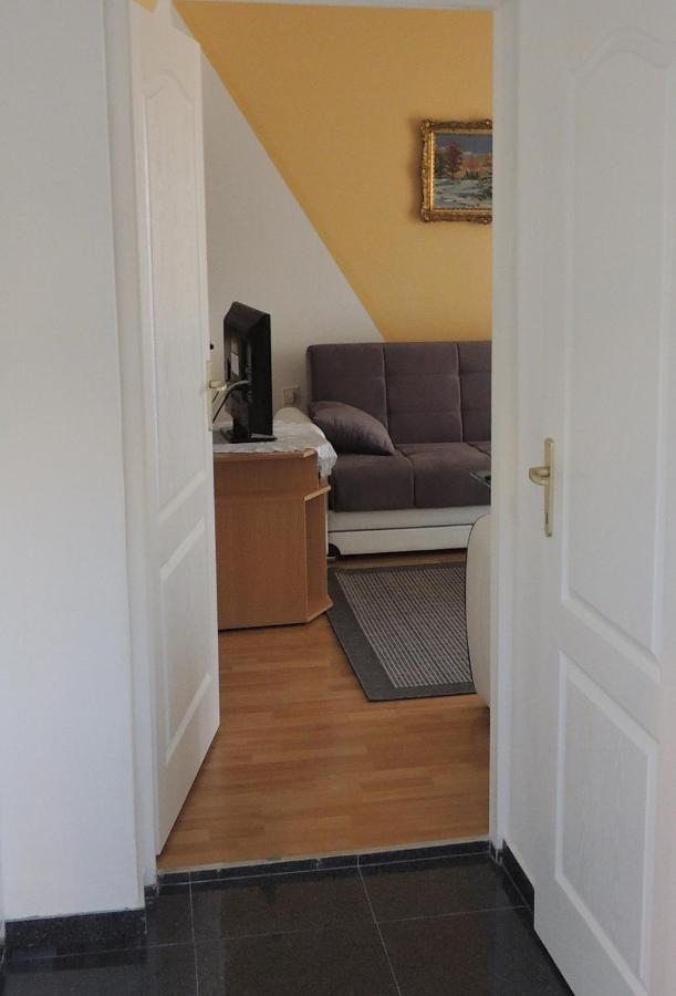 Apartman Husic Pag Town Exterior foto
