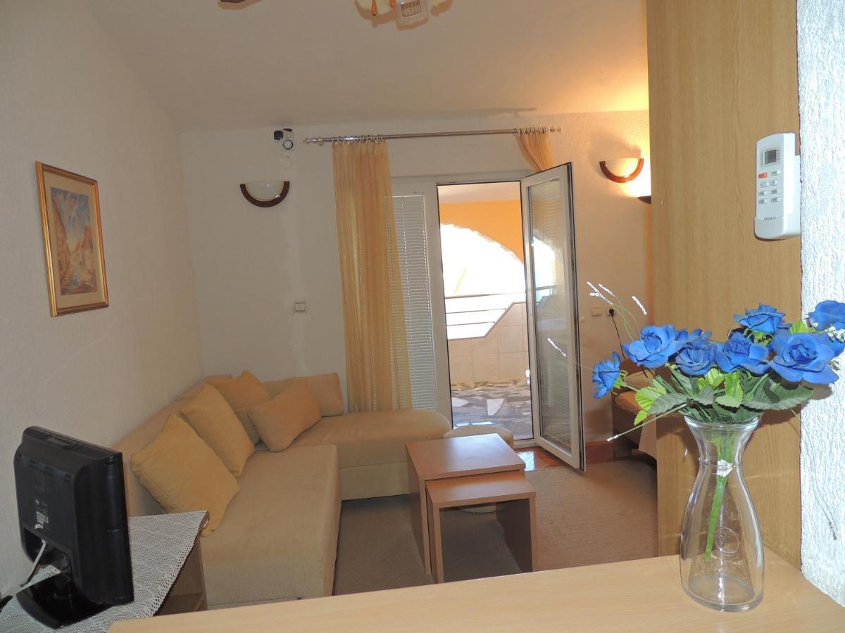 Apartman Husic Pag Town Exterior foto